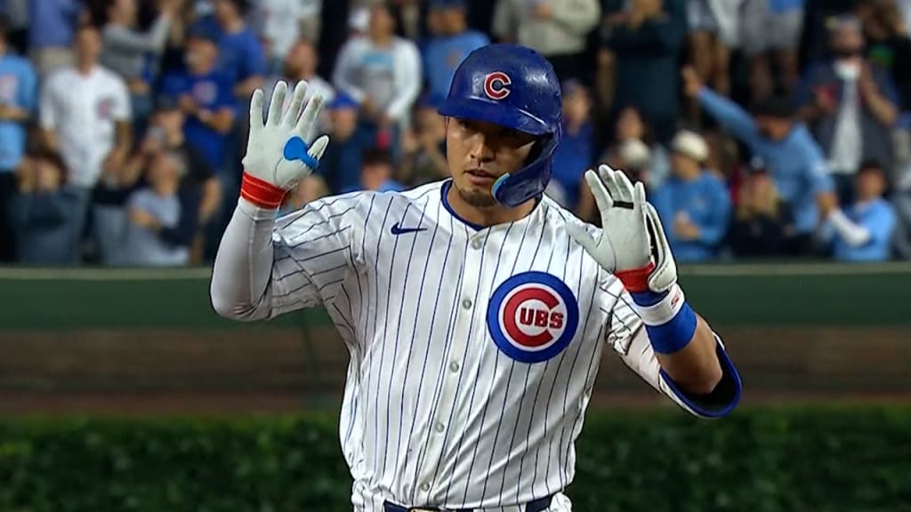 Suzuki ignites Wrigley, and Cubs take the lead in the Wild Card Series against Padres | De Último Minuto English