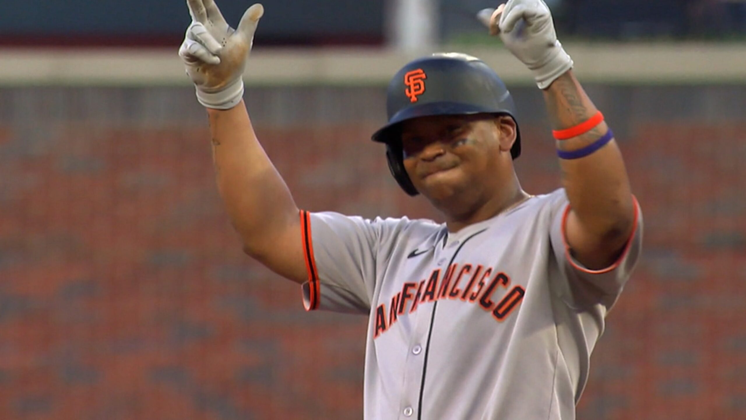 Devers and Adames lead Giants victory with 15th straight game with HR | De Último Minuto English