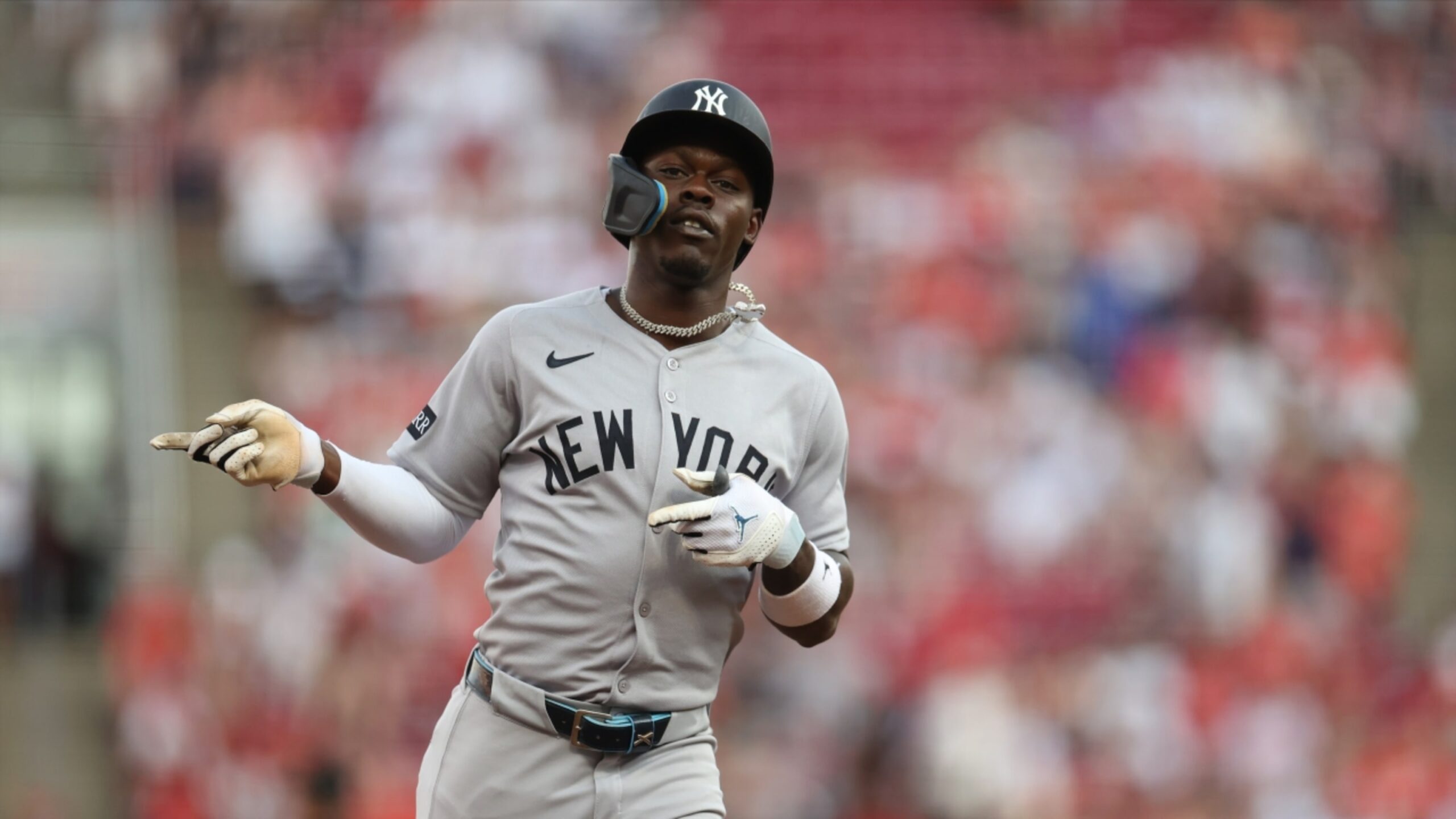 Jazz Chisholm Jr. joins the exclusive Yankees 30-30 club | De Último Minuto English