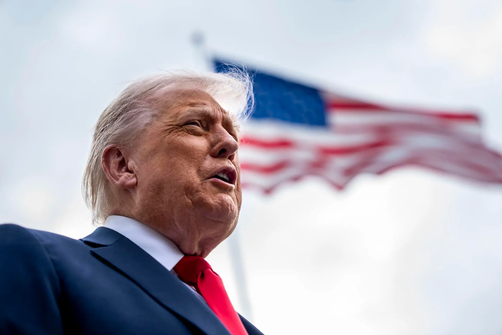 Trump calls cancellation of Jimmy Kimmel program "good news" | De Último Minuto English