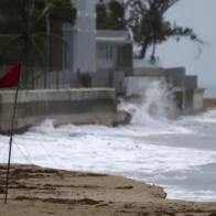 Storm Humberto forms east of Puerto Rico and could be a hurricane on Saturday | De Último Minuto English