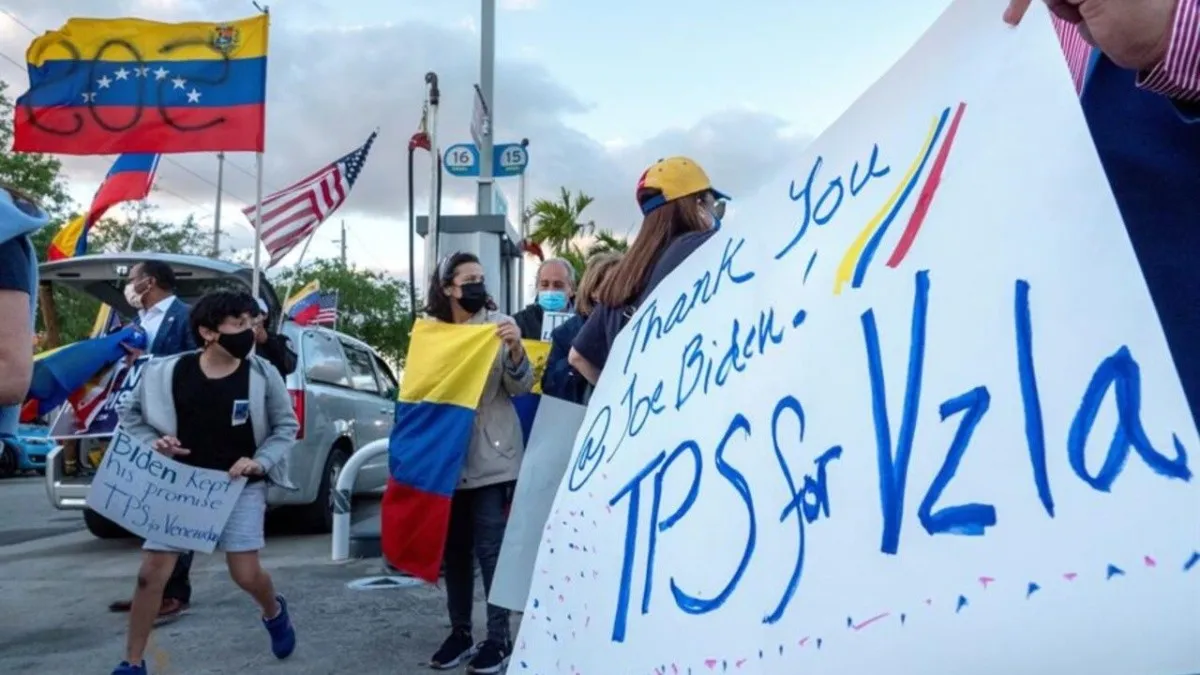 Trump administration revokes TPS immigration benefit for a quarter of a million Venezuelans | De Último Minuto English
