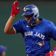 Vladimir Guerrero Jr. punishes the Yankees again and enters the history books with Toronto | De Último Minuto English