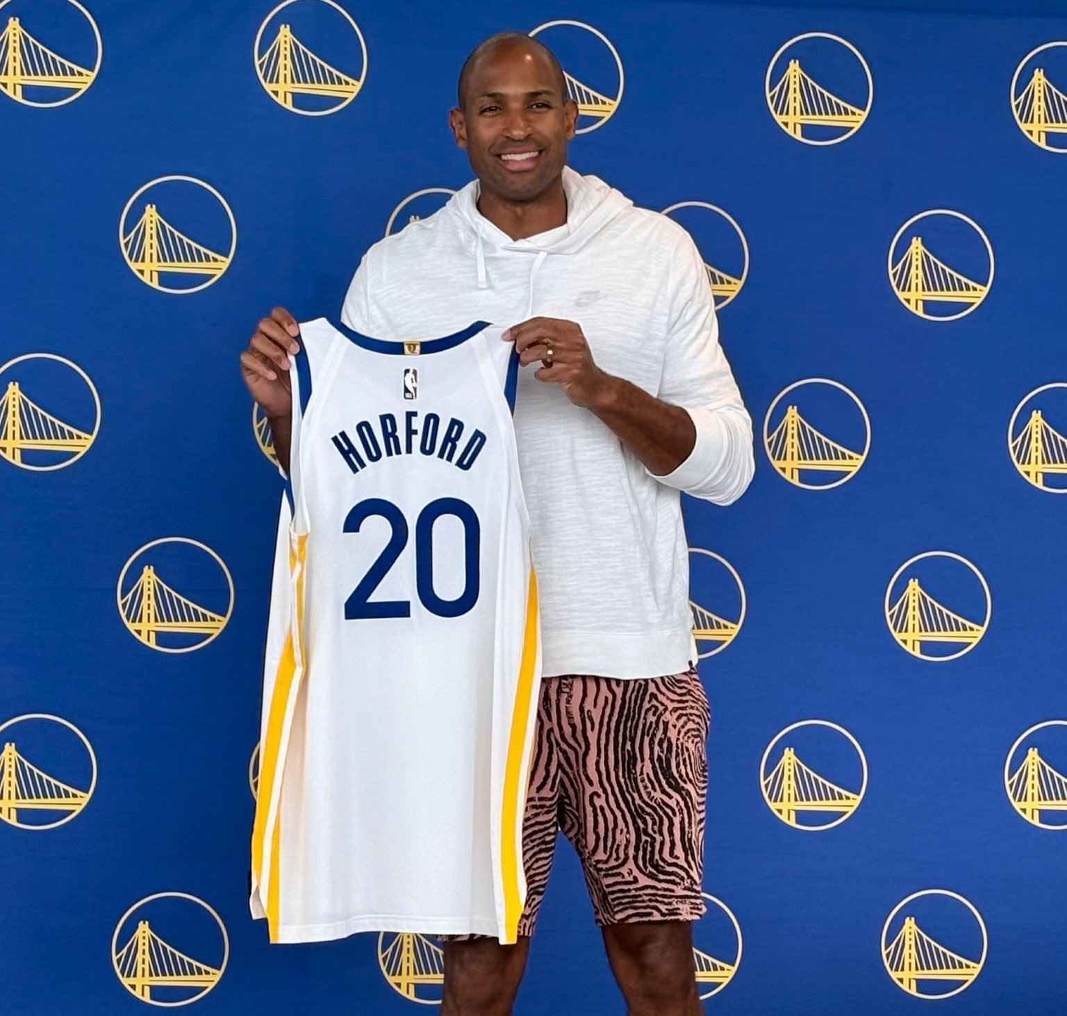 Amelia Vega congratulates Al Horford on his arrival at the Golden State Warriors | De Último Minuto English