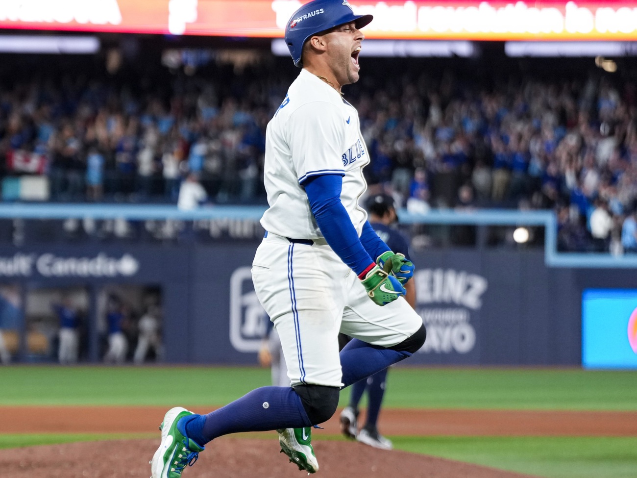 Springer's decisive home run propels the Blue Jays to the World Series for the first time since 1993 | De Último Minuto English