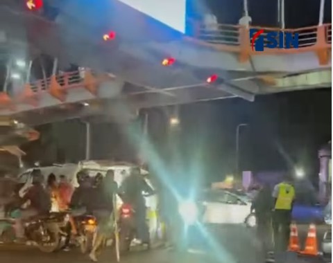Traffic accident involving ambulance reported on Kennedy with Máximo Gómez | De Último Minuto English