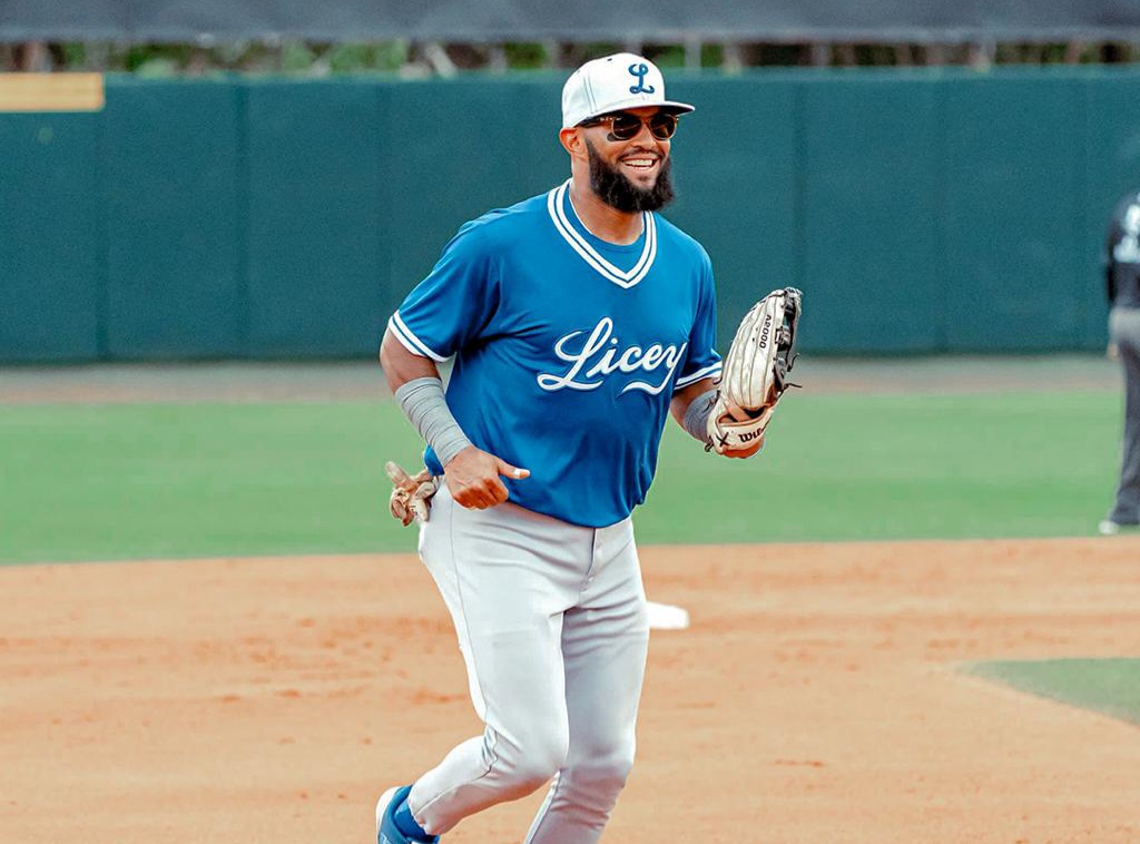Leyba, Muñoz, and Bonifacio lead Licey's triumph over Gigantes | De Último Minuto English