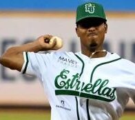 Estrellas Orientales debut with a 7-3 victory over the Toros | De Último Minuto English