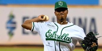 Estrellas Orientales debut with a 7-3 victory over the Toros | De Último Minuto English