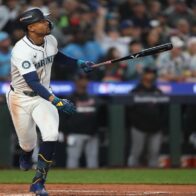 Julio Rodríguez responded at the zero hour and the Mariners tied the Divisional Series | De Último Minuto English