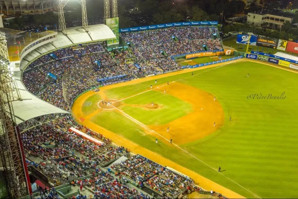 National Federation of Professional Baseball Players rejects LIDOM's decision on Emmanuel Clase and Luis Ortiz | De Último Minuto English