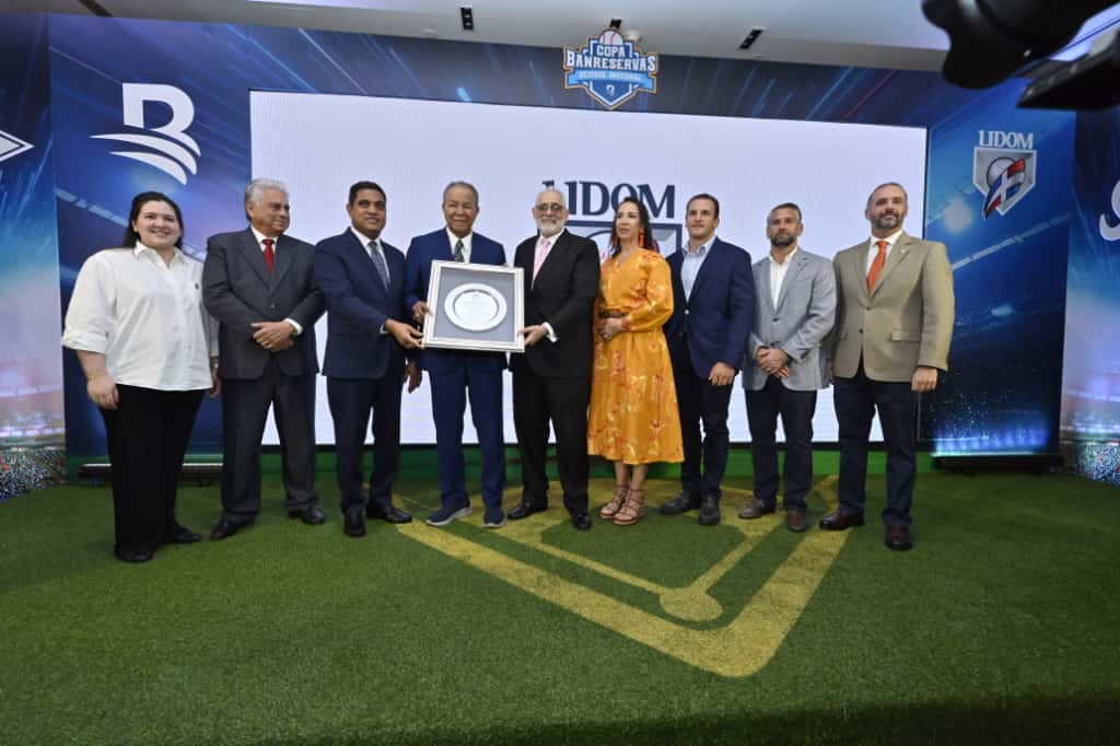 Banreservas and LIDOM present the 2025-26 Baseball Championship Cup | De Último Minuto English