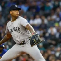 Luis Gil will be the Game 1 starter for the Yankees in the Division Series against the Blue Jays | De Último Minuto English