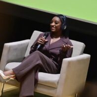 Simone Biles warns about the stigma of mental health in sports | De Último Minuto English