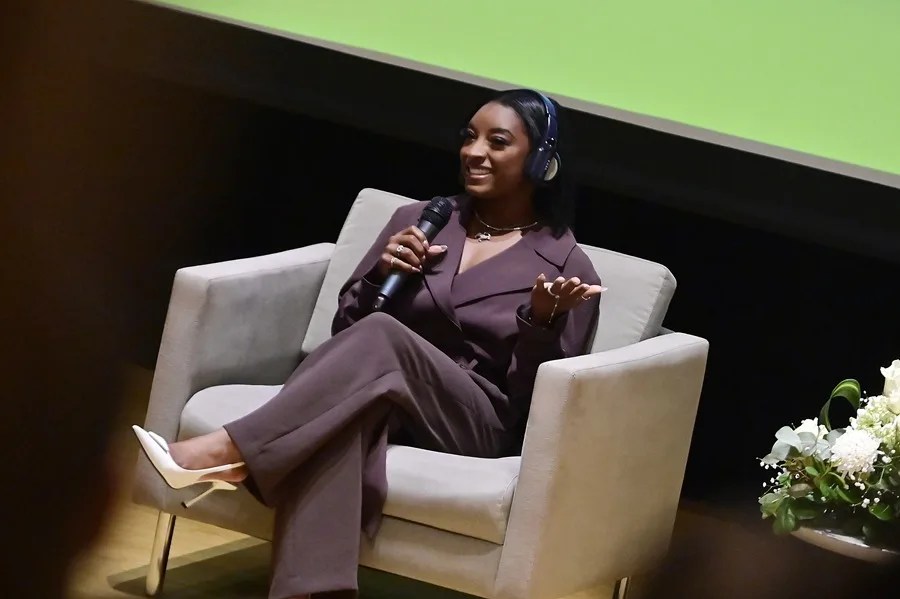 Simone Biles warns about the stigma of mental health in sports | De Último Minuto English