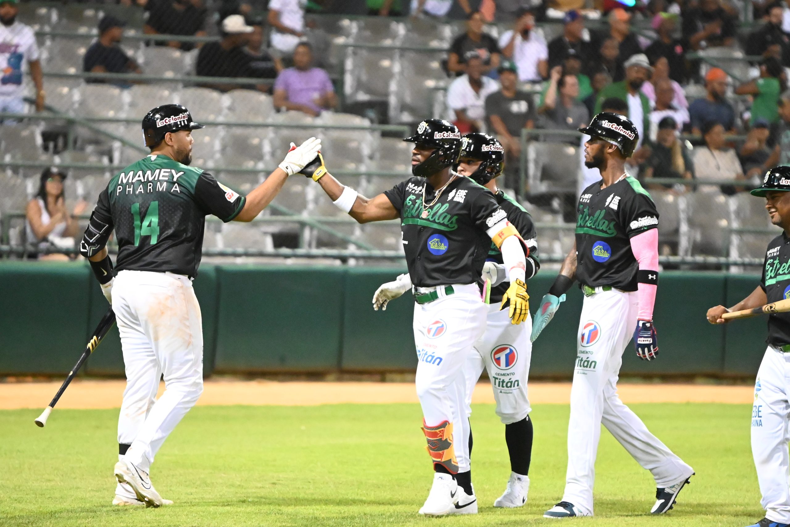 Estrellas Orientales continue unstoppable with a 9 to 4 defeat against the Gigantes | De Último Minuto English