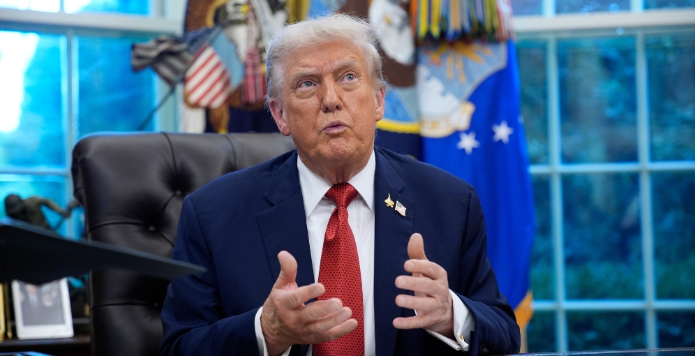 Trump considers traveling to the Middle East after a medical check-up on Friday | De Último Minuto English