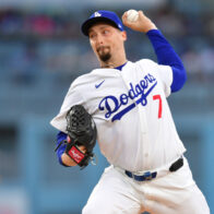 Snell dominates as the Dodgers prevail 2-1 in Game 1 of the National League Championship Series | De Último Minuto English
