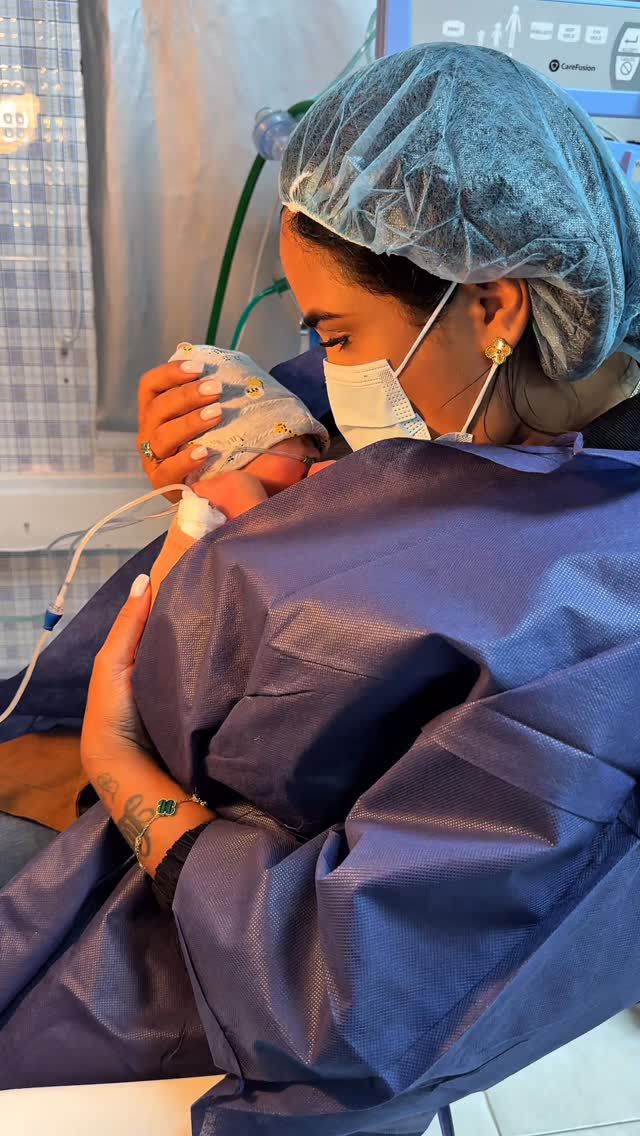 Martha Heredia manages to hold her baby after nine days in the hospital | De Último Minuto English