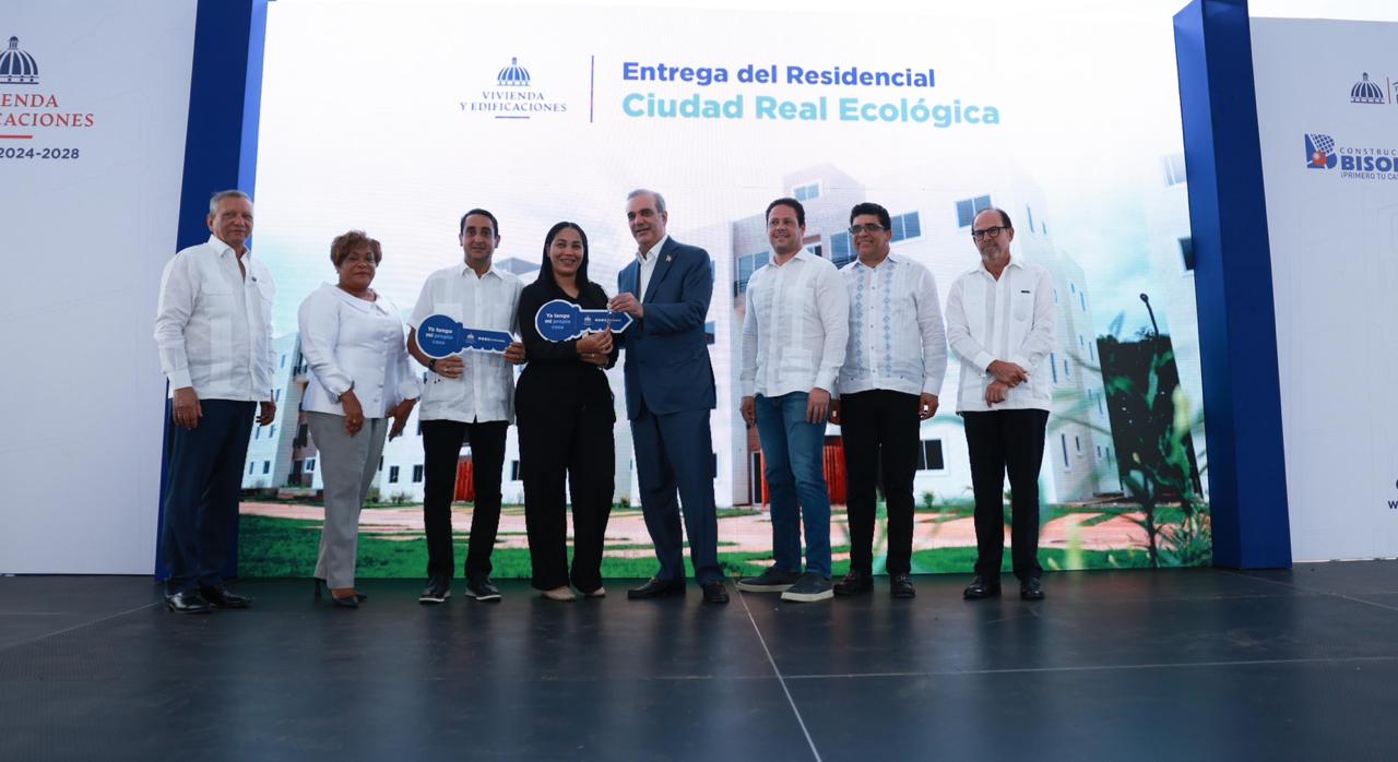 Abinader delivers 488 apartments in Santo Domingo Este | De Último Minuto English