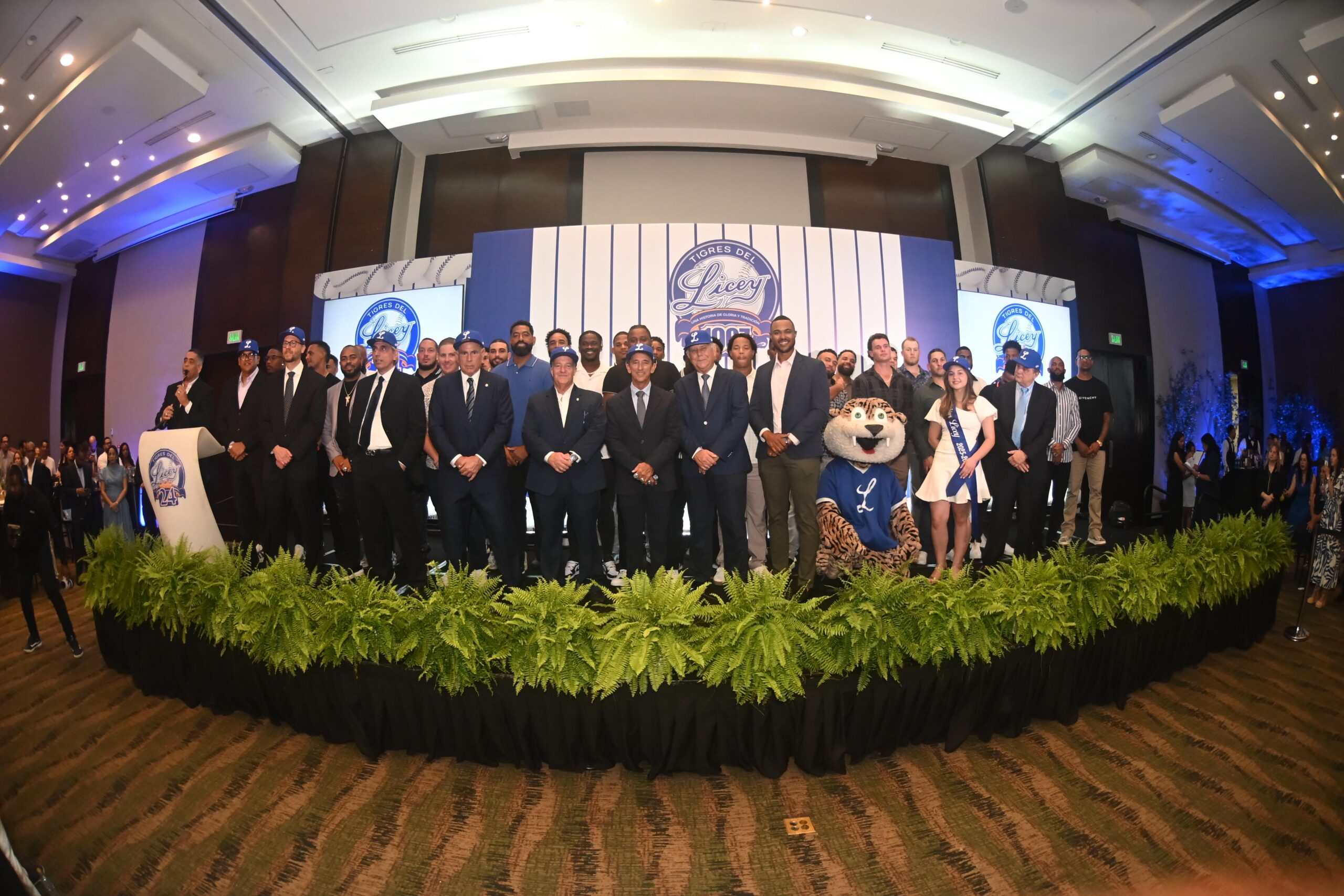Tigres del Licey present their team for the 2025-26 season | De Último Minuto English