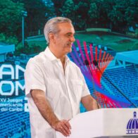 Abinader guarantees double salary for public employees at the beginning of December | De Último Minuto English