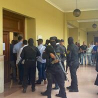 Coercion hearing against 11 police officers accused of killing five men in La Barranquita extends for almost four hours | De Último Minuto English