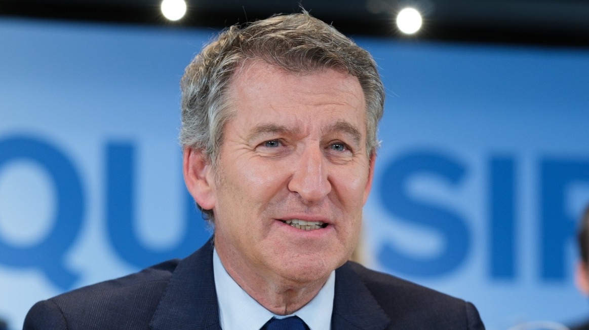 Conservative leader calls for stricter measures for migrants to obtain Spanish nationality | De Último Minuto English