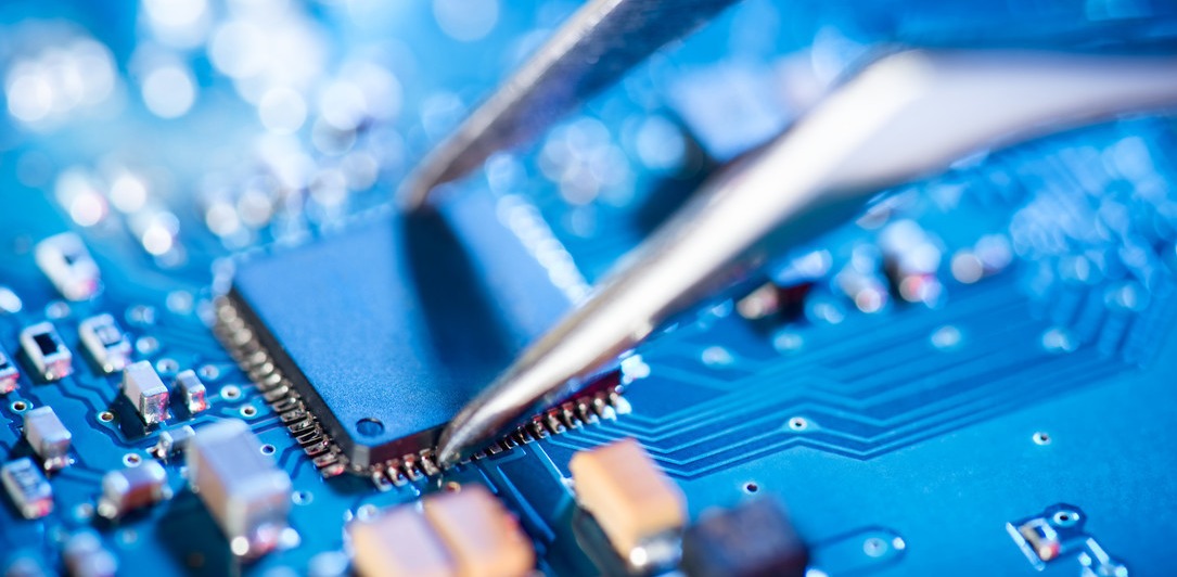 EU country takes control of Chinese-owned chip company | De Último Minuto English