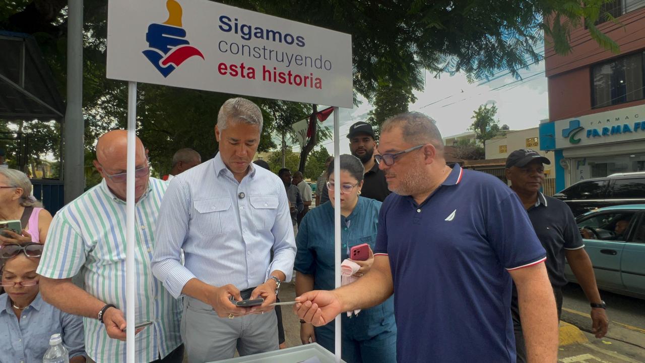 PRM holds simultaneous verification day in 41 areas of the municipality of Santiago | De Último Minuto English