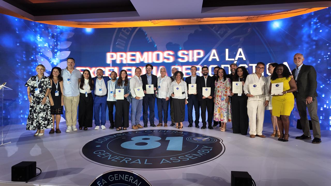 The SIP honors "defenders of democracy" with the 2025 Awards for Journalistic Excellence | De Último Minuto English