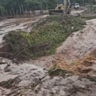 Creek overflow causes damage in the Municipal District of La Sabina, Constanza | De Último Minuto English