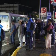 Long lines to board public transport amid the passage of tropical storm Melissa | De Último Minuto English