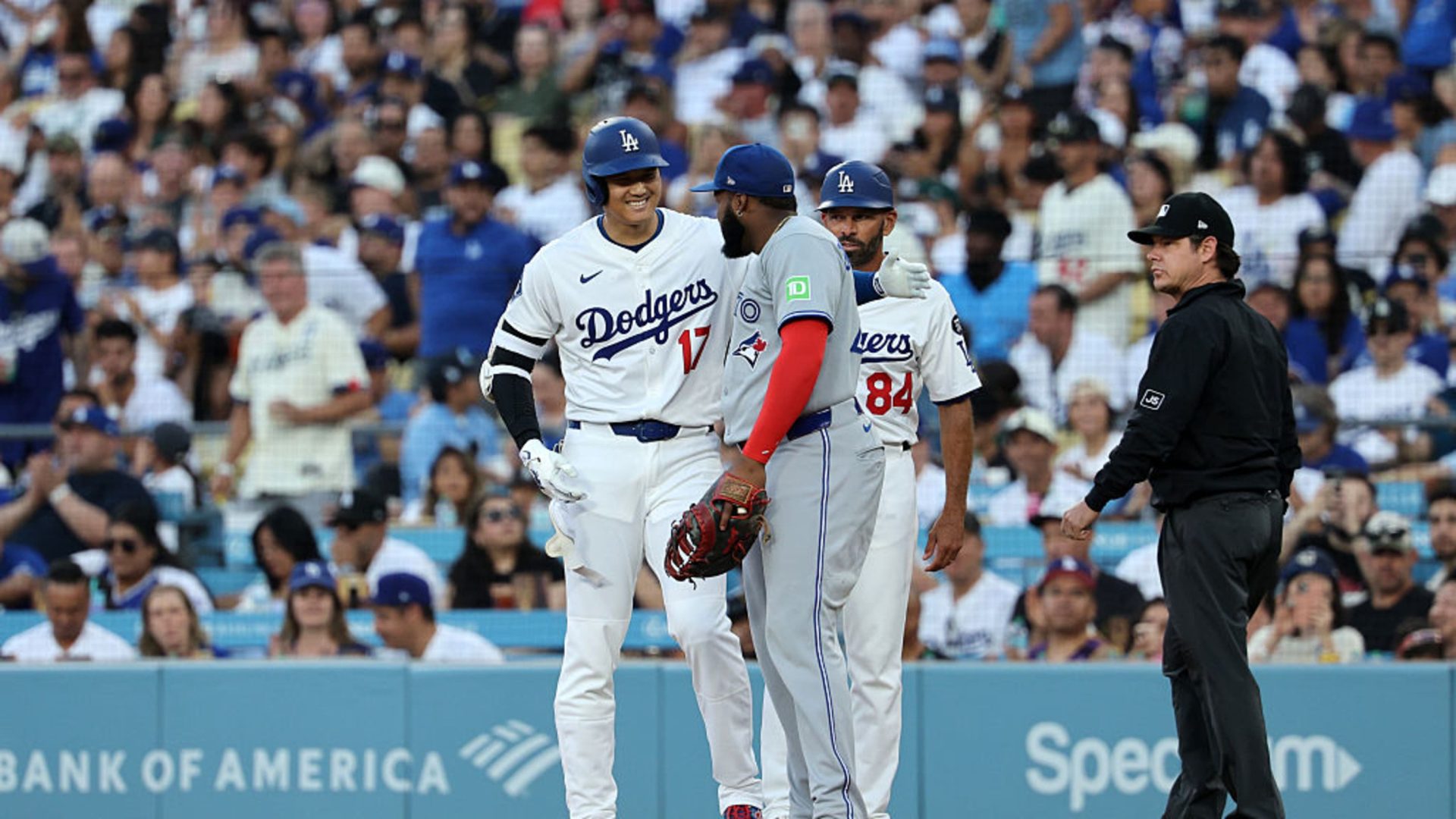 Shohei Ohtani and Vladimir Guerrero Jr., the great figures called to define the 2025 World Series | De Último Minuto English
