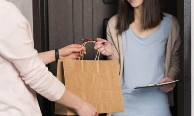 Restaurants in provinces on red alert will only be able to operate by delivery | De Último Minuto English