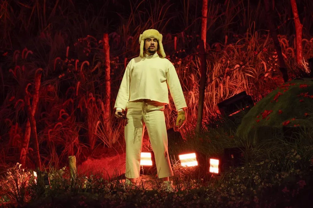 Bad Bunny's catalog could generate $788,500 a week, according to Billboard | De Último Minuto English