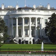 They are starting to demolish part of the White House to build Trump's ballroom | De Último Minuto English