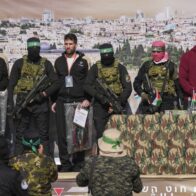 Hamas calls for the release of some 1,950 Palestinian prisoners for the Gaza truce agreement | De Último Minuto English