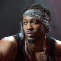 Singer-songwriter D'Angelo dies after losing battle with cancer | De Último Minuto English