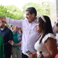 Maduro decrees non-working days of jubilation on October 19 and 20 for canonizations | De Último Minuto English