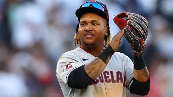 Six Dominicans among the finalists for the 2025 Gold Glove Award | De Último Minuto English