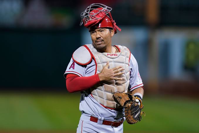Kurt Suzuki takes the lead over Albert Pujols and will be the new Angels' pilot | De Último Minuto English