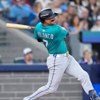Polanco and Raleigh lead Mariners to victory over Blue Jays in SCL Game 1 | De Último Minuto English