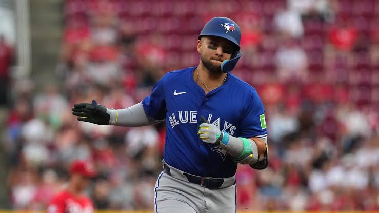 Bichette and Ty France return to the Blue Jays' roster for the World Series | De Último Minuto English