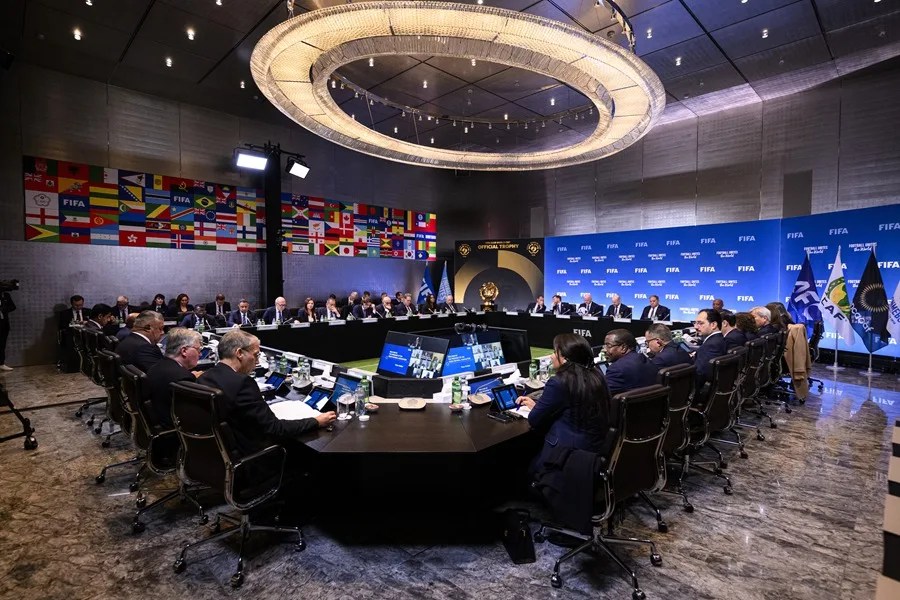 Infantino opens the door to changing World Cup dates to avoid summer heat | De Último Minuto English