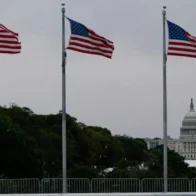 US judge blocks Trump's layoffs due to government shutdown | De Último Minuto English
