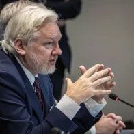 Trial opens in Spain against the accused of spying on Assange during his asylum in London | De Último Minuto English