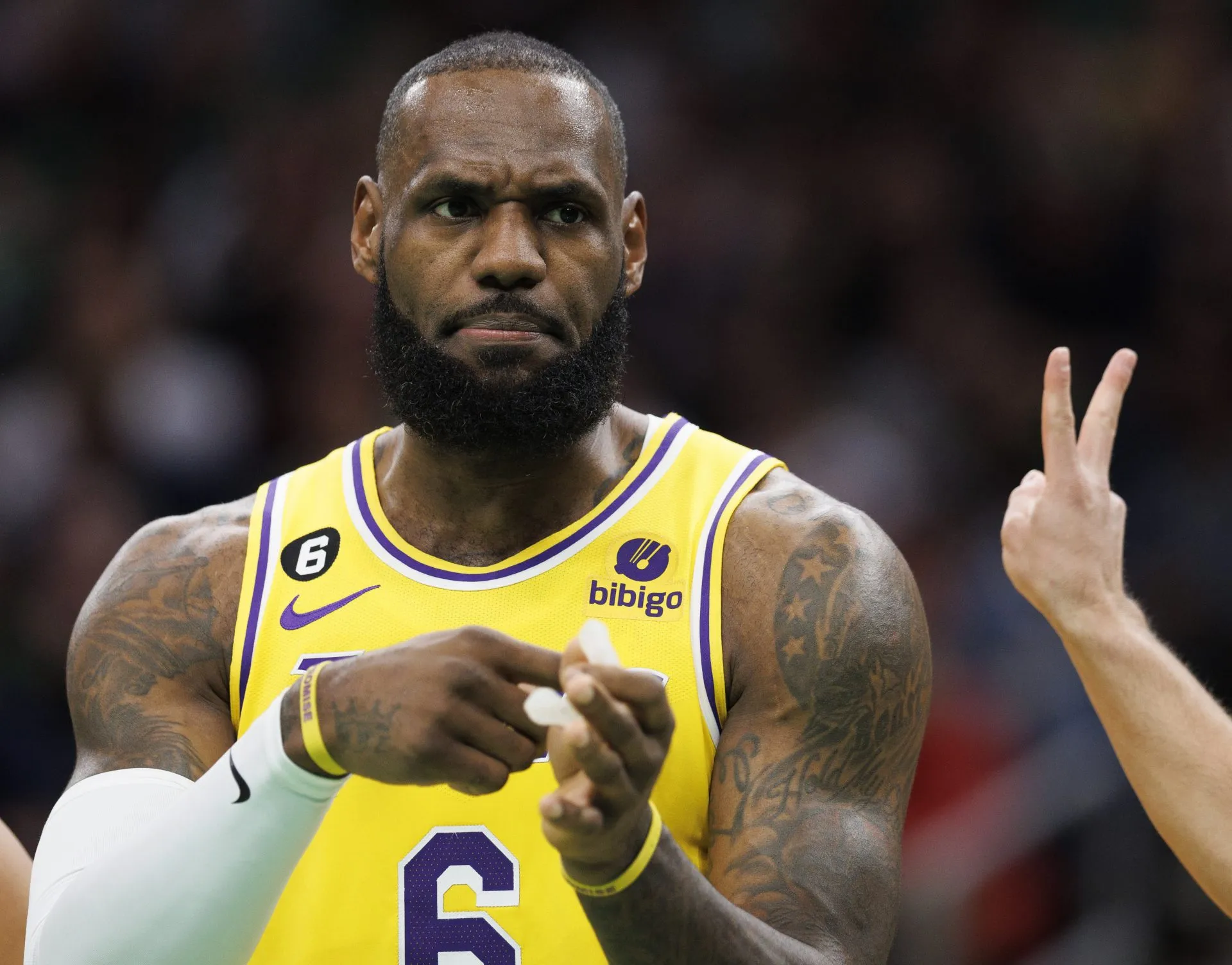LeBron James announces he will make "the decision of all decisions" this Tuesday | De Último Minuto English