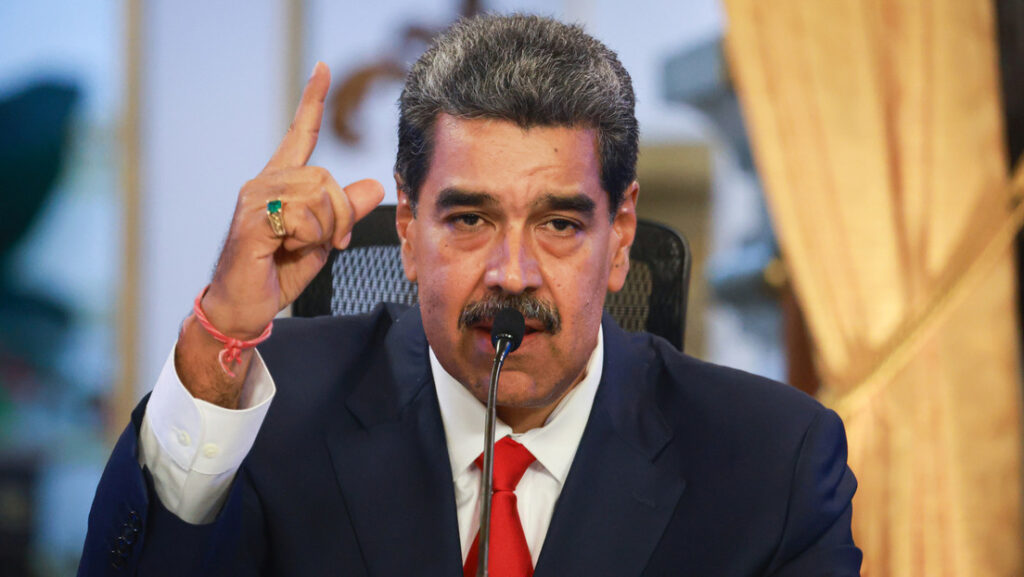 Maduro warns about a "special organizational exercise" of the Armed Forces and the militias | De Último Minuto English