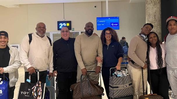 Vladimir Guerrero travels to Toronto to support his son in the World Series | De Último Minuto English